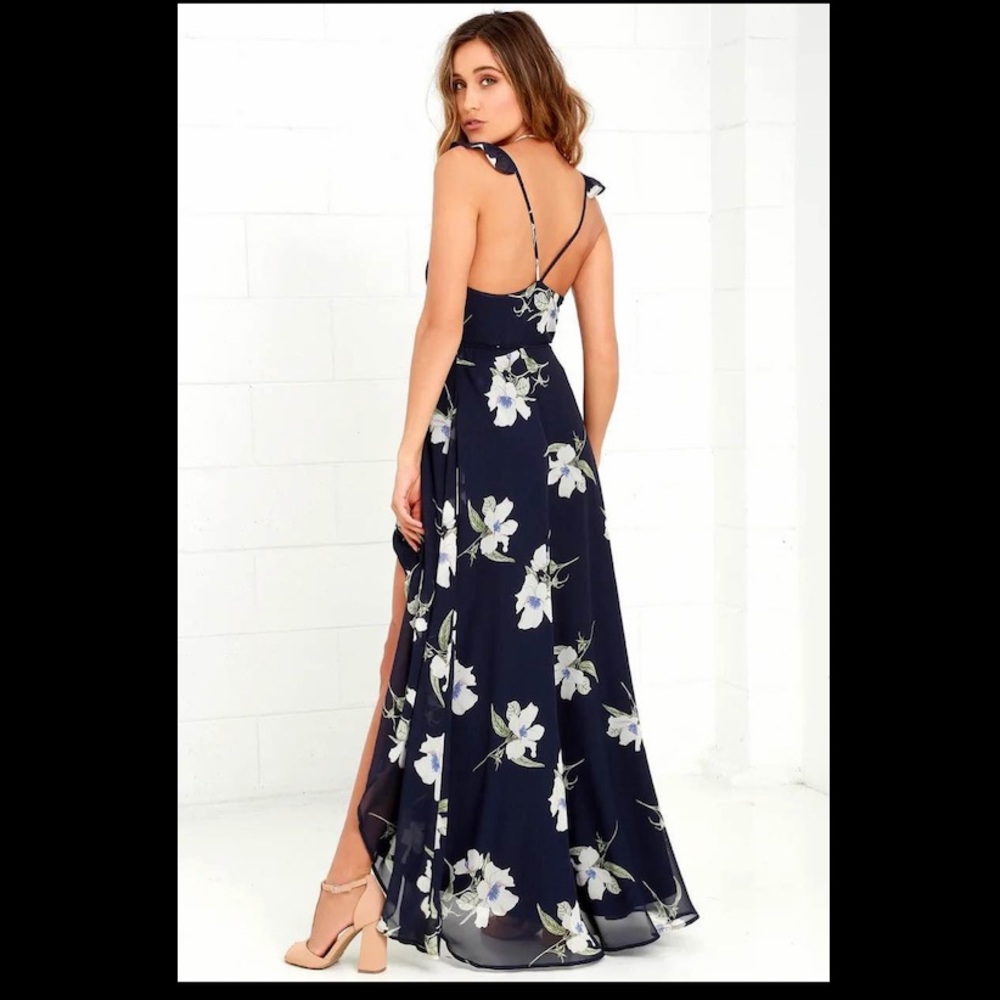 Lulu’s Navy Floral Wrap Dress size M - Picture 2 of 5
